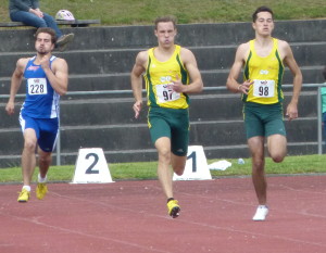 Flo Fröhlich und Ewald Grünwald auf der Stadionrunde 