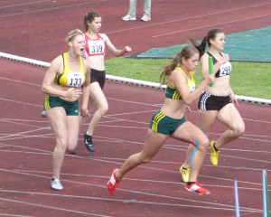 4x100m Staffel WJA Lea Ways auf Clara Gönnenwein